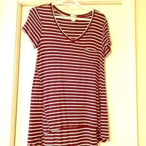 Mossimo maroon/white striped high low vneck tee